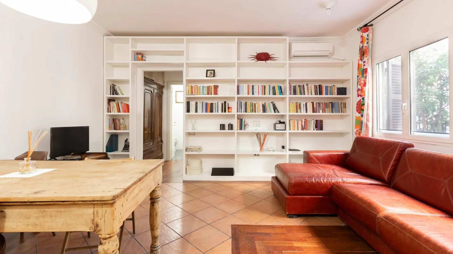 Elegant Apartment In Trastevere Rome Italy