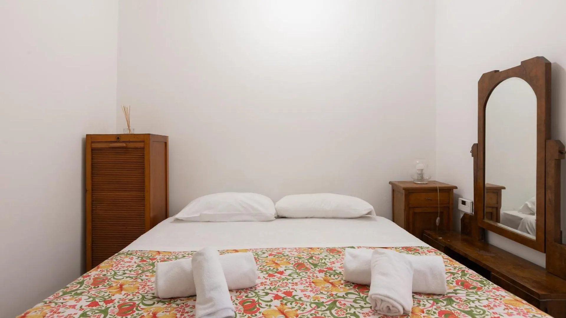 Elegant Apartment In Trastevere Rome