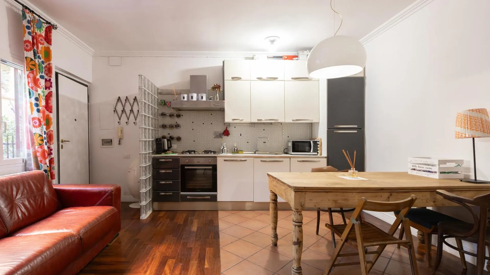 Elegant Apartment In Trastevere Rome